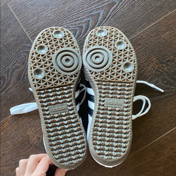 Adidas Classic White and Black Samba Sneakers - Picture 4 of 5